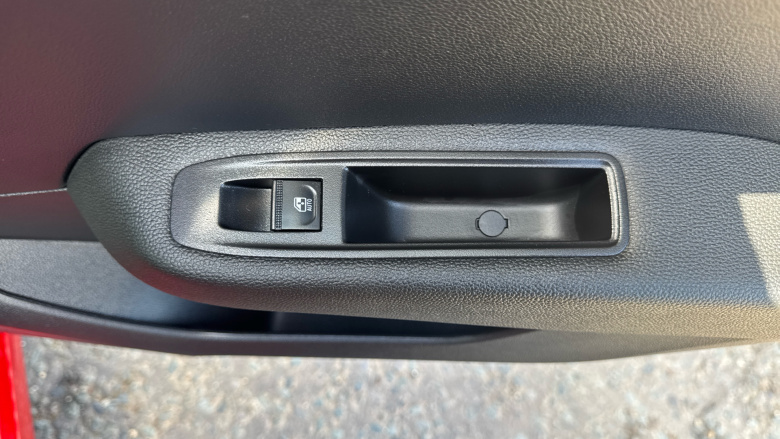 Renault Clio 1.0 TCe 90 SE Edition 5dr Petrol Hatchback